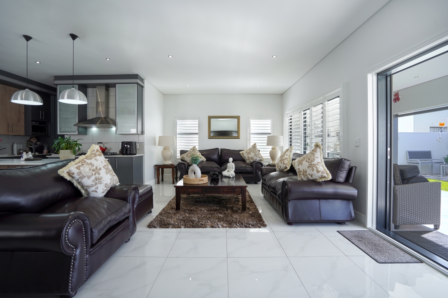 4 Bedroom Property for Sale in Sandown Western Cape